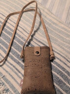 Minimal Cork Crossbody Phone Bag - Taupe